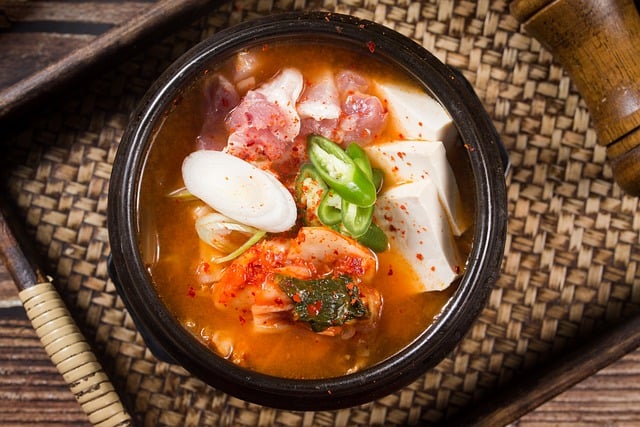 **Fermentowane przysmaki z Korei: Kimchi nie tylko do obiadu - nietypowe zastosowania i fuzje smakowe** - 5 2025